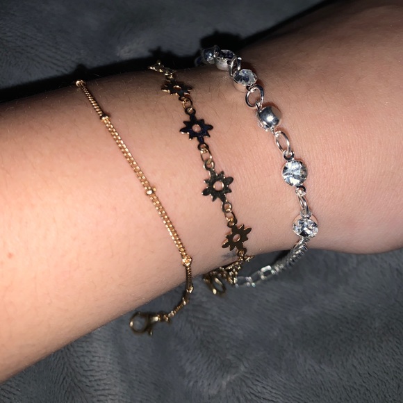 ✨Anklets/bracelets✨